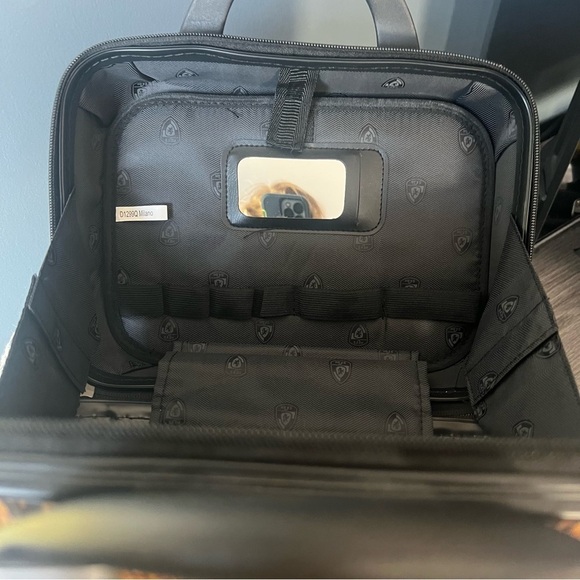 Heys Milano Hard Shell Make Up Case - Picture 9 of 13